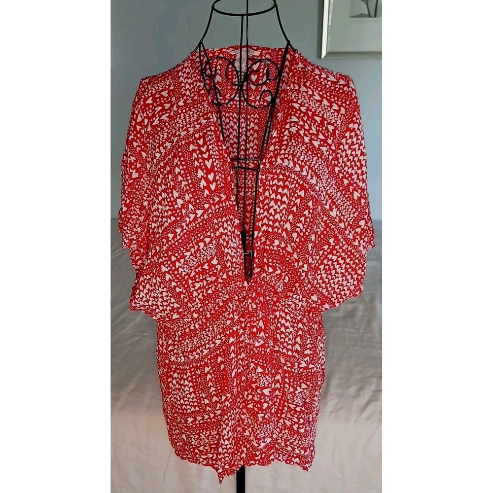Victoria’s Secret silky wrap-style robe/cover up red white hearts romantic